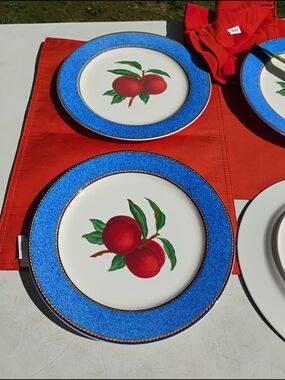 🍑 Victoria & Beale BLUE HARVEST Dinner PLATE  VNC  10 3/4"    JUST PEACHY